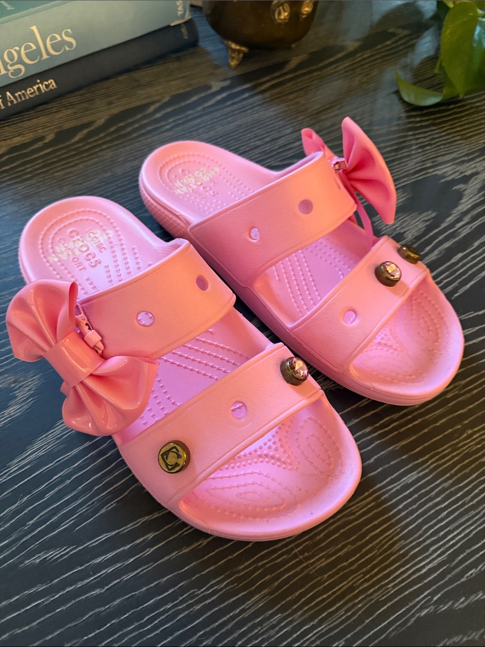 Christian Cowan X Crocs Classic Pink Bows 2 Strap Sandals Size 9 (Women)